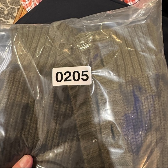 525 America Womens Button Front Leopard Print Cardigan Sweater Green Size Medium - Picture 7 of 9